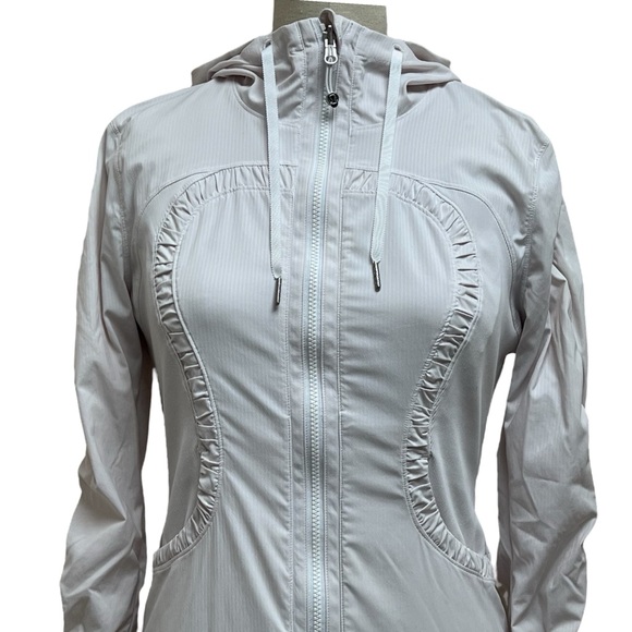 Lululemon Reversible Dance Studio Jacket III in a Little Pink Size 8 - Picture 7 of 16